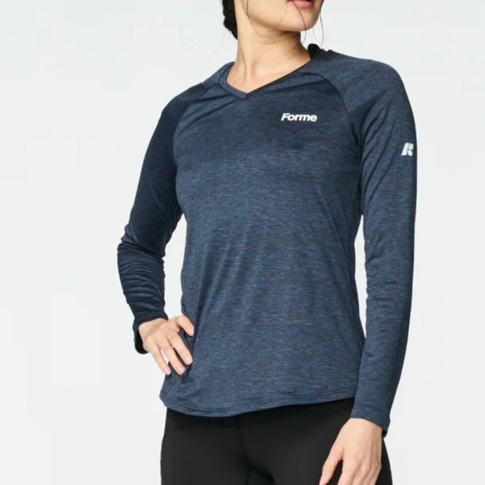 Forme Ace long sleeve, V-neck shirt